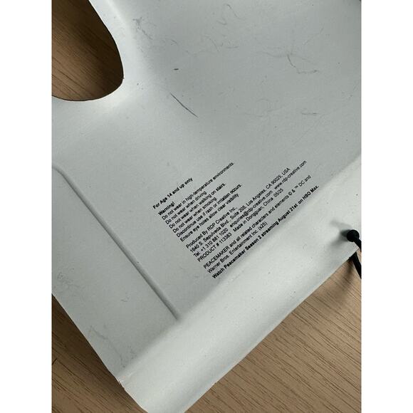 SDCC-exclusive Peacemaker mask from Peacefest - Picture 3 of 3